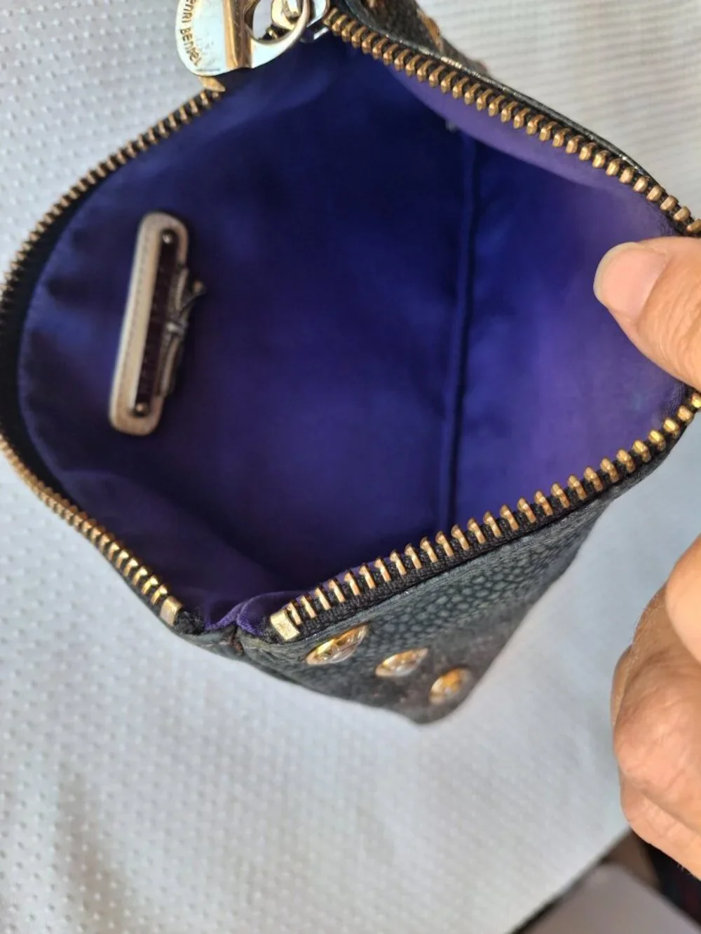 Henri Bendel Stingray Embossed Leather Zip Pouch Cosmetic Bag Clutch Black